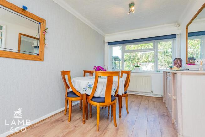 DINING AREA: