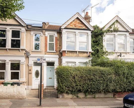 Pretoria Road, E11