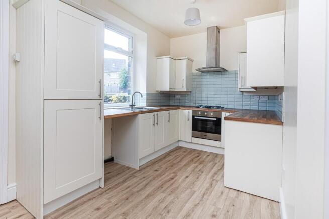 4 bed Terraced to rent Image 6