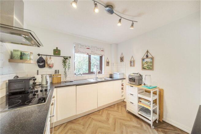 1 bed Apartment for sale Image 6