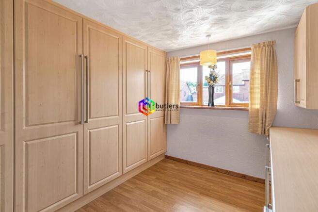 3 bed Semi-Detached for sale Image 12