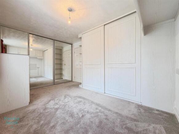 3 bed Detached Bungalow for sale Image 4