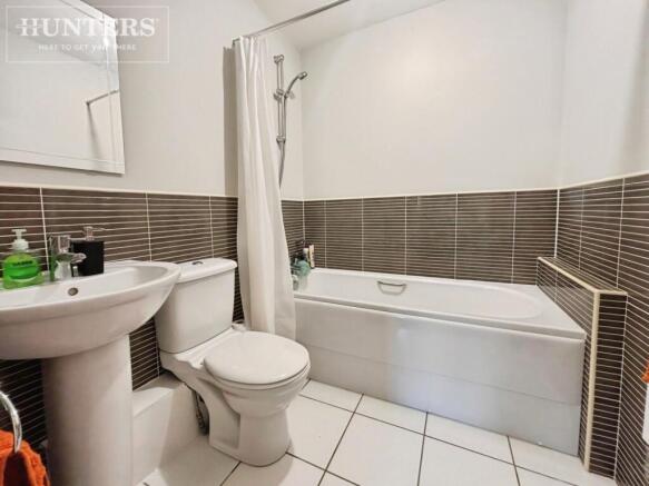 2 bed Penthouse to rent Image 8