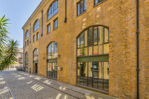 Burrells Wharf Square, Docklands, London, E14