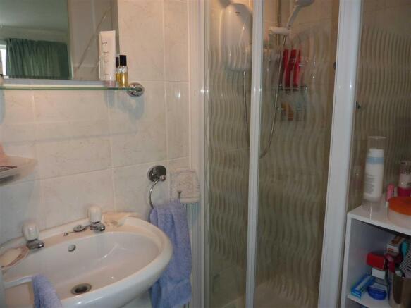 ENSUITE SHOWER