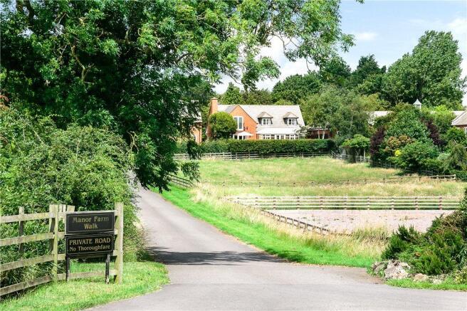 Manor Farm Walk