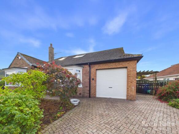 Front / Garage