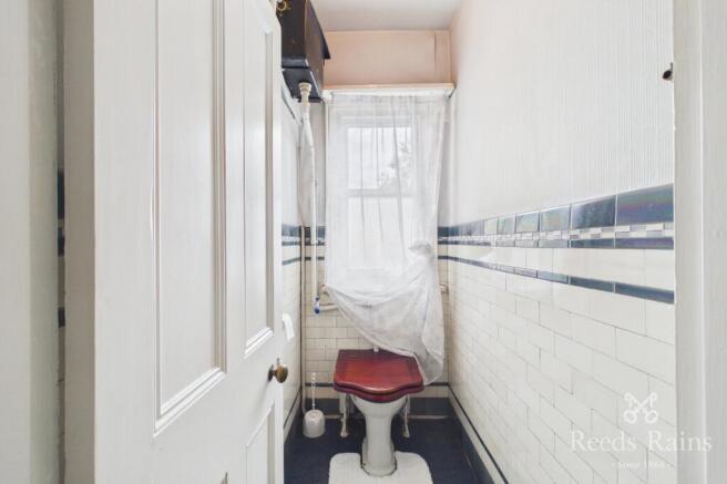 4 bed Semi-Detached for sale Image 11
