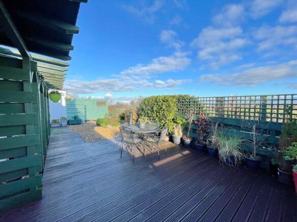 Side Decked Area