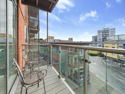 The Heart, Walton-On-Thames