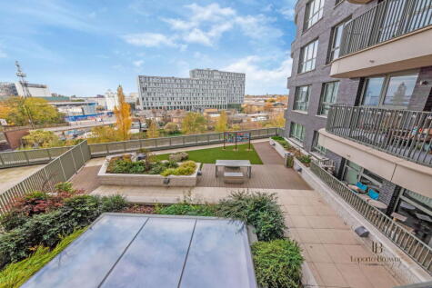 SELLER WILL PAY YOUR STAMP DUTY * Lysander House, NW10