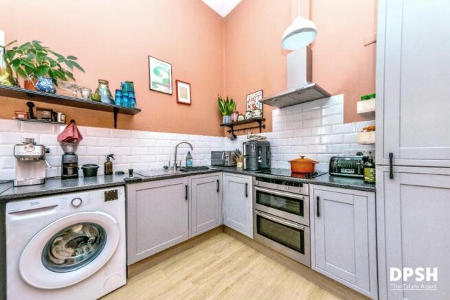 2 bed Apartment for sale Image 4