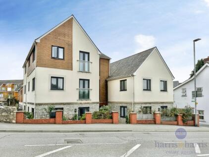 Mitchell Gardens, Axminster