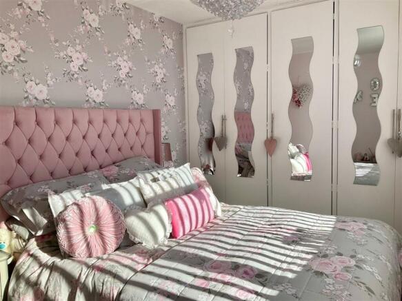 bed 1 pic4.jpg