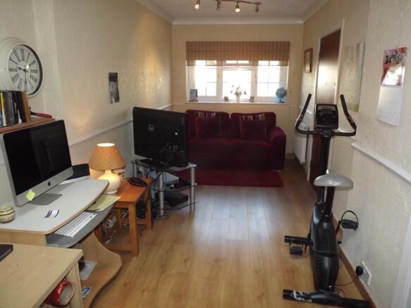 Bedroom/Sitting room