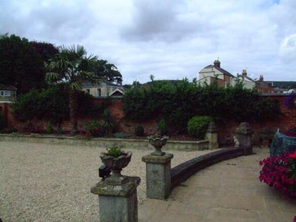 Photo 10