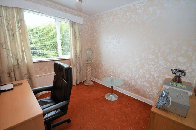 BEDROOM/STUDY