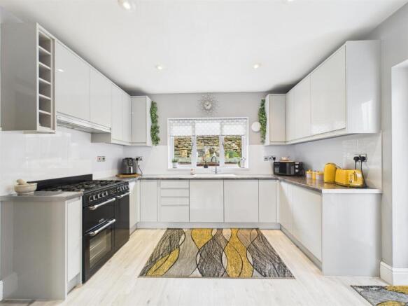 Summerhill Road, St George, Bristol, BS5 8JT photo 4