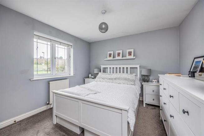 1 Caer Peris View, Portchester-Small-PorticoMarket