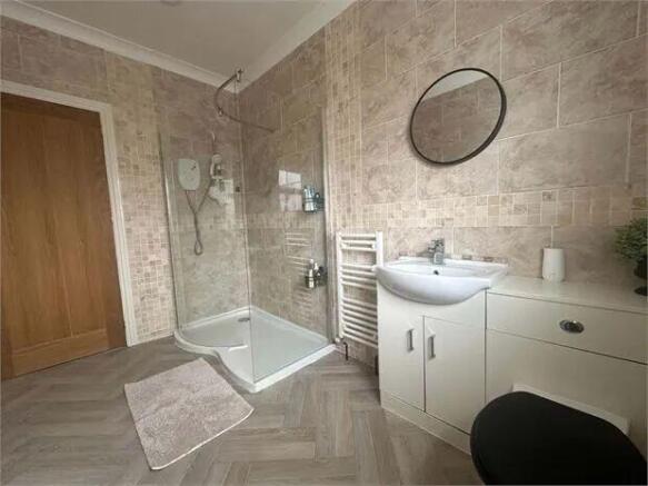 2 bed Terraced for sale Image 11