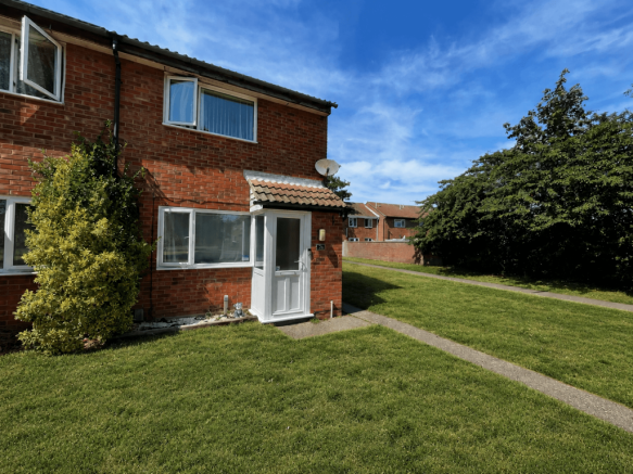 2 Bedroom End Terrace for Rent - Felixstowe - Wa