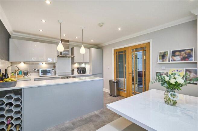 2 bed Apartment for sale Image 4
