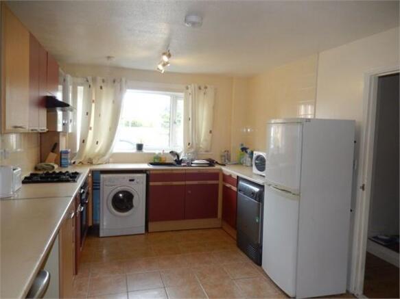 Communal Kitchen/Di