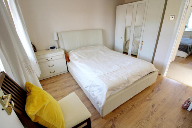 Bed 1.2