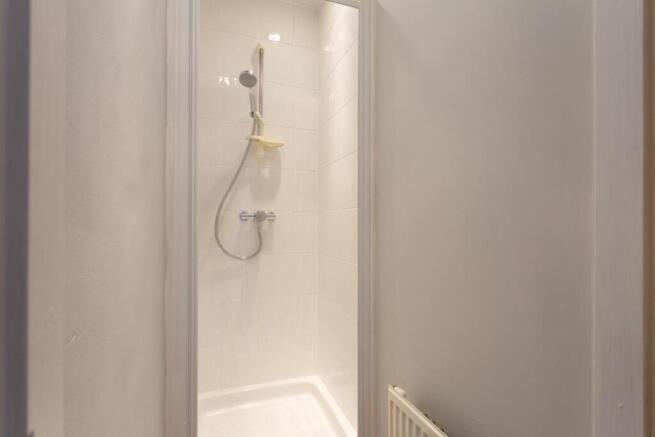 3 bed Terraced for sale Image 9