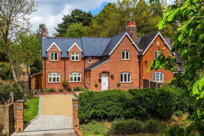 house. partnership Oxshott