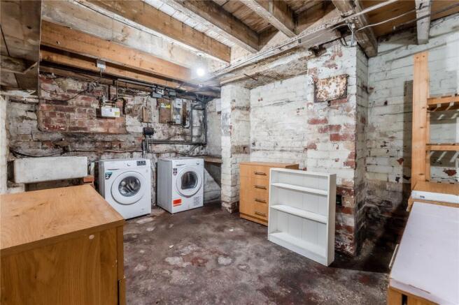 4 bed Terraced for sale Image 11