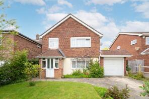 37, Patchings, Horsham RH13 5HJ