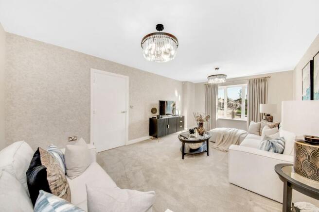 5 bed Detached for sale Image 7
