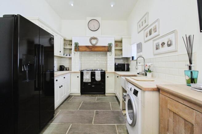 3 bed Terraced for sale Image 4