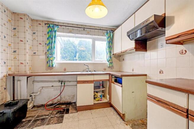 Kitchen_2.jpeg