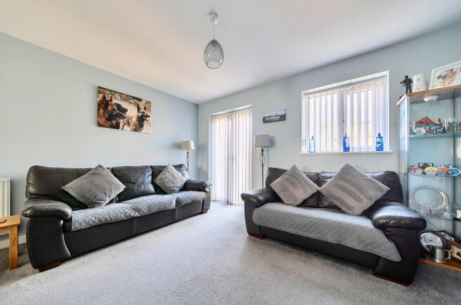 1437554-7-69cee26...