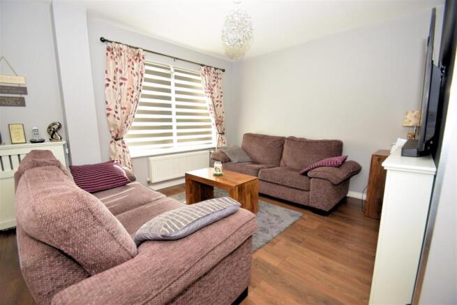 Sitting room 3.JPG