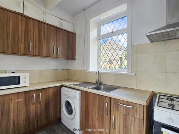 3 bed Terraced for sale Image 9