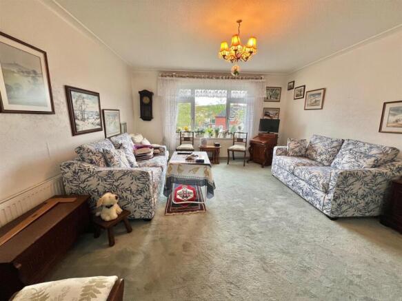 Bramleys Estate Agents - Larch Close - Kirkheaton 