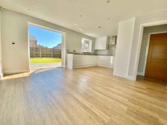 Elizabethan Close, Sandy, SG19 photo 4