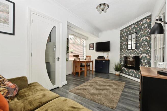 3 bed Terraced for sale Image 5