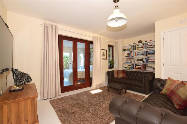 Kitchen/ Living Room