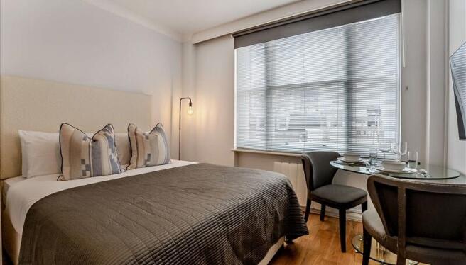 lg_p5376_63846635...