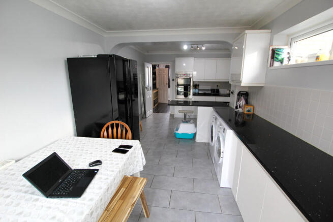 Kitchen Diner.