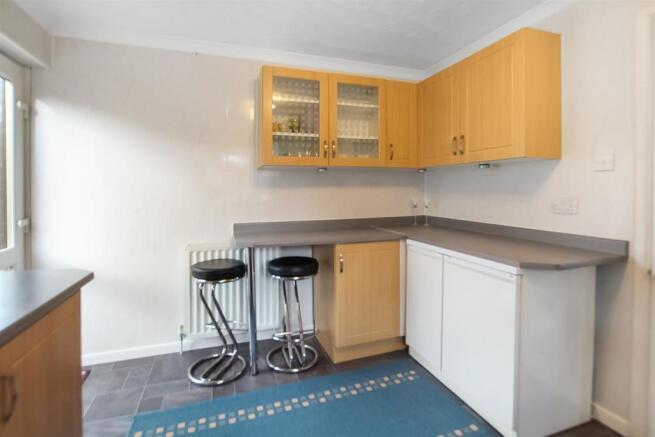 Kitchen (2).jpg