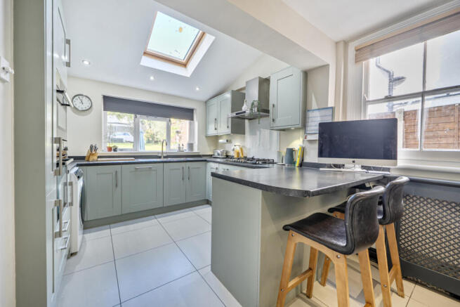 1349807-10-68c419...