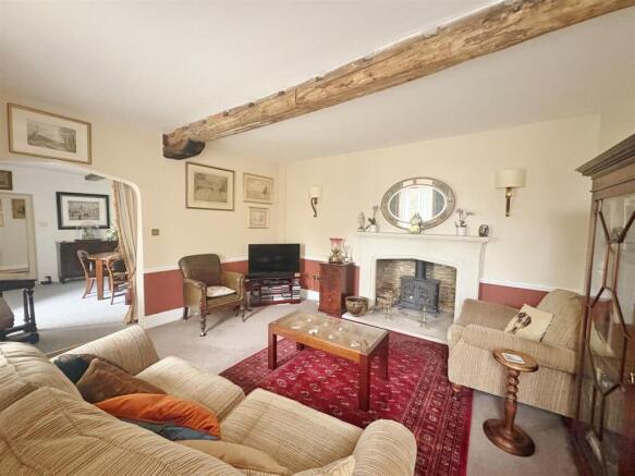 Sitting room 1.jpeg