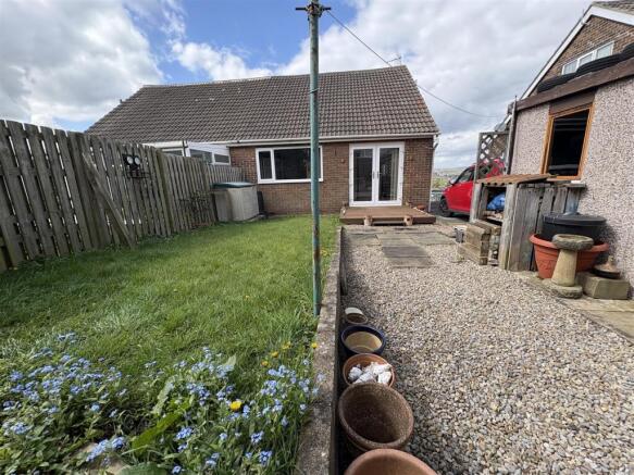 2 bed Semi-Detached Bungalow for sale Image 12
