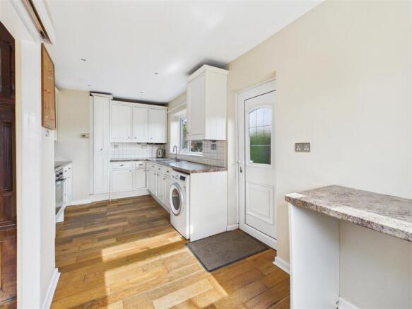 3 bed Detached Bungalow for sale Image 7