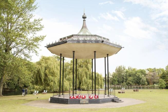 Regents Park Band...